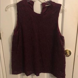 ✨PRICE DROP✨ Cute Burgundy with stripes shirt